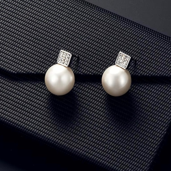 2 PCS Imitation Pearl Pendant Women Necklace Earring Stud Set Silver Jewelry Set - Picture 3 of 3